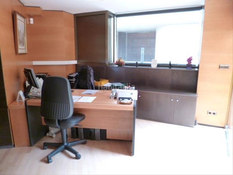 Foto a60e4c25-d7f6-4dac-ae99-d0e60888818a. Büro mit heizung in Tres Torres Barcelona