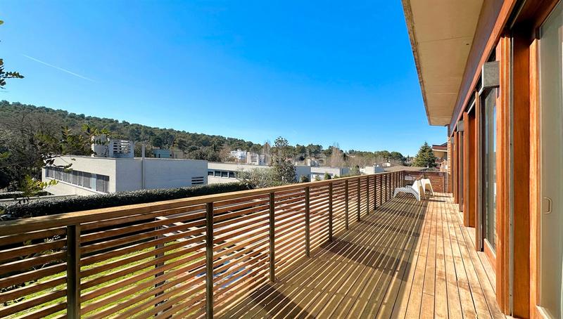 Foto 47be6cac-d375-499e-9a70-965b9e74b1d8. Maison avec parking piscine dans Golf-Can Trabal Sant Cugat del Vallès