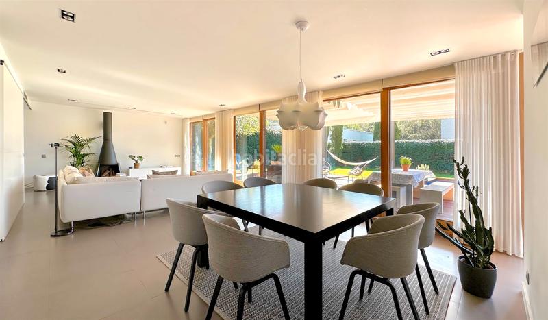 Foto f748ae47-d6e3-4d6d-bdb3-0e6f2aff227a. Maison avec parking piscine dans Golf-Can Trabal Sant Cugat del Vallès