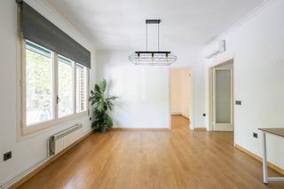 Etagenwohnung in Avinguda de Roma