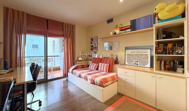 Foto b2b33ef6-88f7-4129-bb62-d4120c98b49d. Pis amb xemeneia calefacció piscina a Pedralbes Barcelona