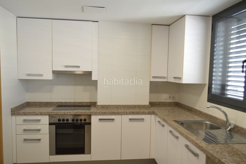 Foto a977f78f-2dc7-4a47-887a-241011356c2b. Rent flat with heating parking in La Constitución-Canaleta Mislata