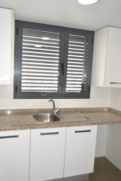 Foto c9bc3c84-8d4b-41ca-aae8-086e91007448. Rent flat with heating parking in La Constitución-Canaleta Mislata