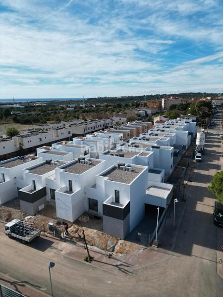 Foto 7ff8eaa8-019e-44a1-84d8-52dbaff9e39c. Semi detached house with heating parking in Roda de Barà