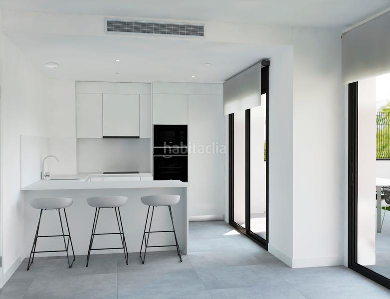 Foto a0e61a2e-92d4-4aed-9f09-e3f15badc118. Semi detached house with heating parking in Roda de Barà