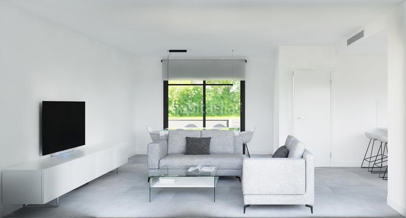 Foto ab6fb6b6-4478-40fe-9846-5341663c3f14. Semi detached house with heating parking in Roda de Barà