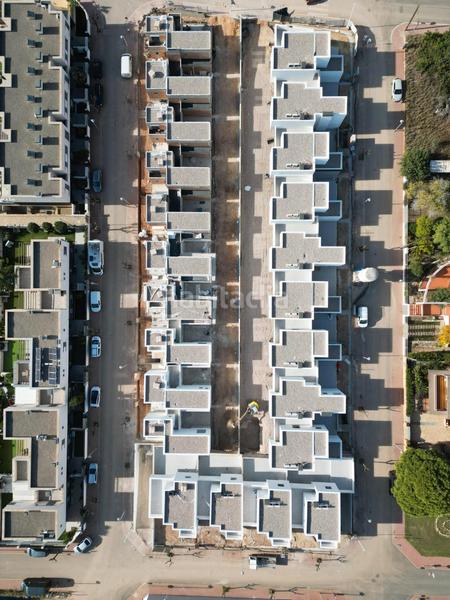 Foto b4009ad3-9dcf-49f6-99eb-e02eb85fc9b8. Semi detached house with heating parking in Roda de Barà