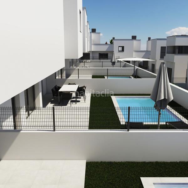 Foto beb3e3c6-b77a-433c-bf65-3d76cc3aa6a5. Semi detached house with heating parking in Roda de Barà