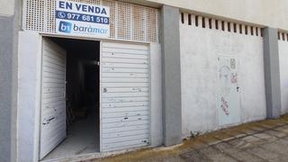 Geschäftsraum in Avinguda de les guilleries 27. Local comercial en coma-ruga "nirvana"