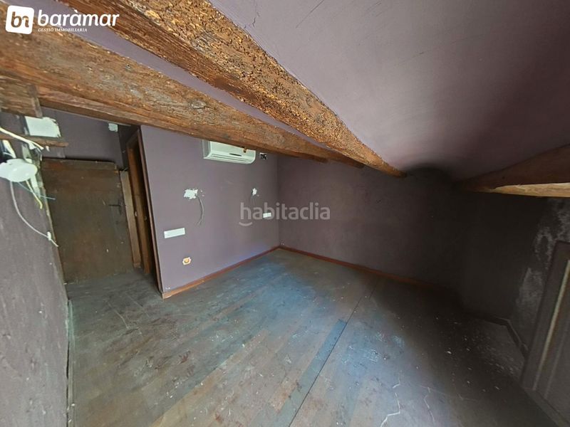 Foto 0b23f30a-146e-4d98-85b2-93f54dc32ee9. Edifici a passatge de la pau 1 a Creixell