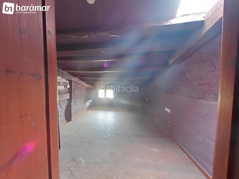 Foto df839b18-360b-4f2d-96e5-3ca71d3900f8. Edifici a passatge de la pau 1 a Creixell