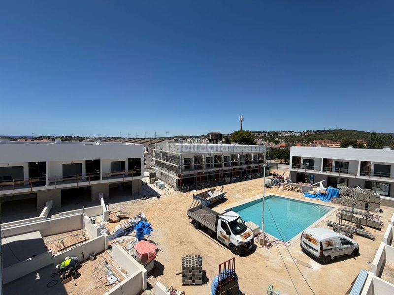 Foto 24fb01fa-c47c-4720-844e-7c060995fa98. Casa adossada 115m<sup>2</sup> a carrer mare nostrum 1 a Coma-ruga platja Coma-ruga