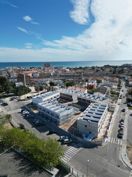 Foto 9274a4e5-bd28-460d-bceb-6888fc685380. Casa adossada a carrer mare nostrum 2 a Coma-ruga platja Coma-ruga