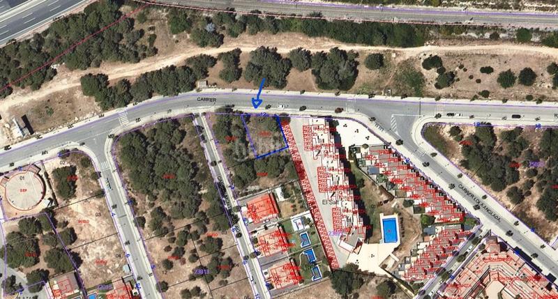 Foto 06d71478-a633-4d4c-aaa8-ad3939b87388. Terreno residencial en carrer rosa sensat 12 en Roda de Barà