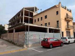 Edifici  Carrer catalunya 37. Obra parada en venta en artes