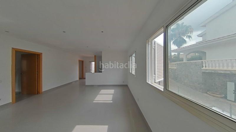 Foto f5464f06-9202-42ae-b73b-c7744d0d97e3. Chalet avec parking dans Canyelles
