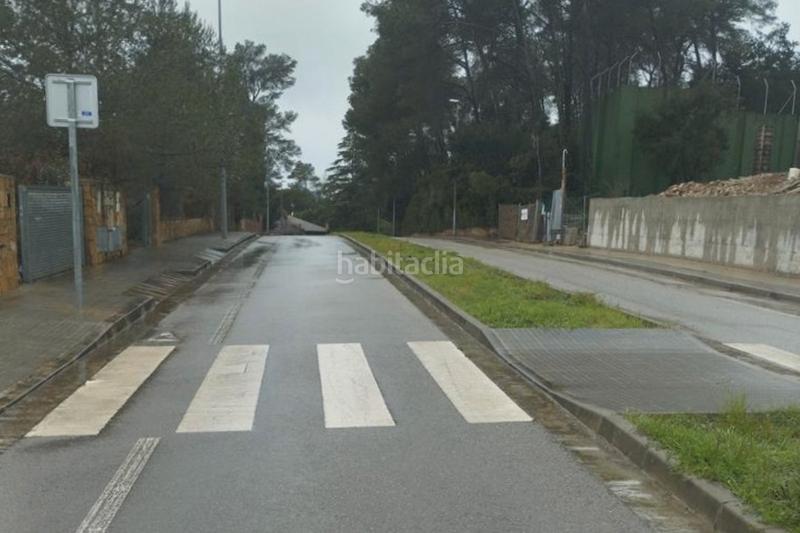 Foto 3c7c21d6-af16-4537-96b9-8998fdce344f. Terrain résidentiel dans carrer del pedraforca 8 dans Begues