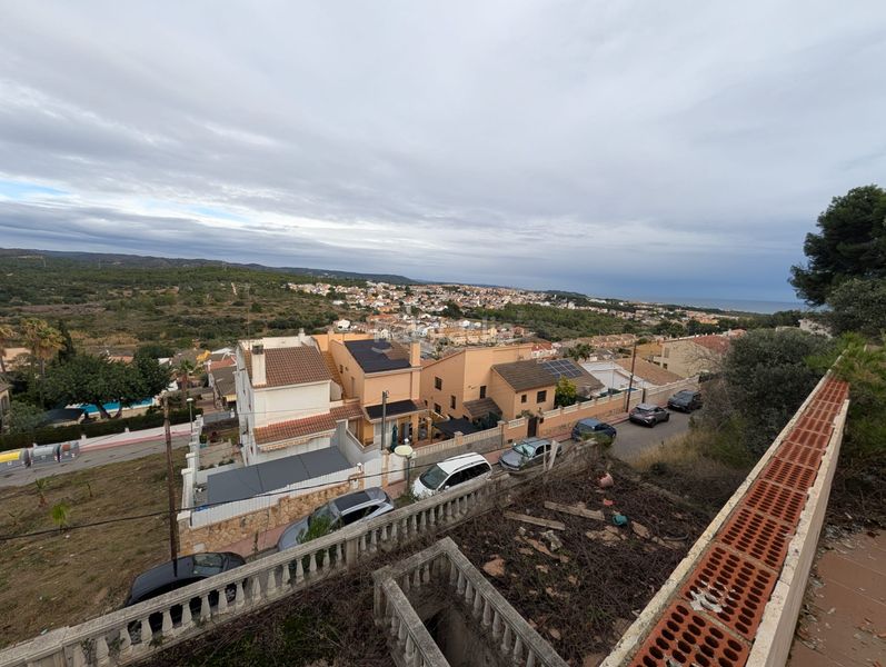 Foto f160c4e8-d735-4327-89da-6dbfdfaec7ed. Casa amb piscina a Creixell