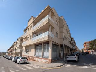 Local Comercial en Carrer de sumella 46. Local con posibilidad de conversión a vivienda en cubelles