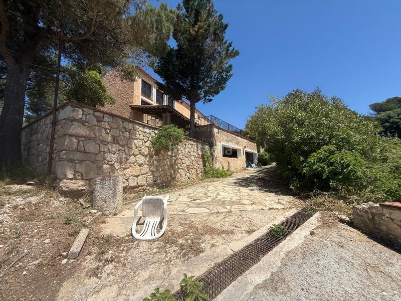 Foto 935df605-d339-4b63-9d31-0a9e615928bf. Chalet masía de venta en Querol