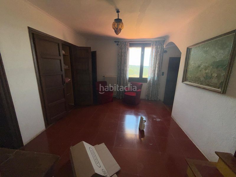 Foto d402593d-b082-4e53-9d2d-d5826a9bfc04. Chalet masía de venta en Querol