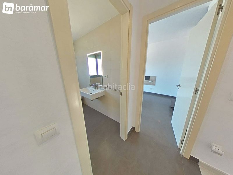 Foto d8e502ad-ef7b-416c-87d4-f43155888367. Casa aparellada amb calefacció aparcament a Els Masos - Els Garrofers Coma-ruga