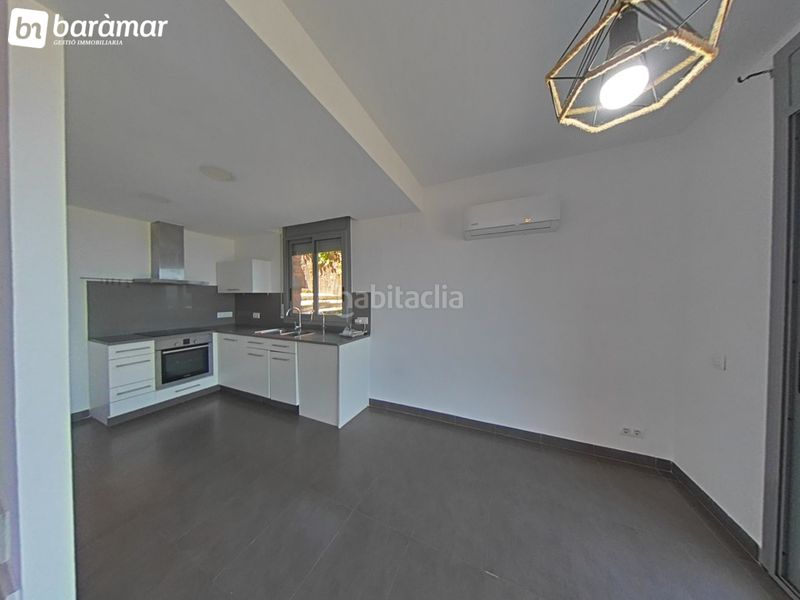 Foto f4c36d6d-e0ae-4f43-8025-feec3aa13705. Casa aparellada amb calefacció aparcament a Els Masos - Els Garrofers Coma-ruga