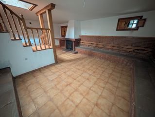 Chalet  Carrer comte gómez de orbaneja 52. Casa unifamiliar en calafell - oportunidad de reforma