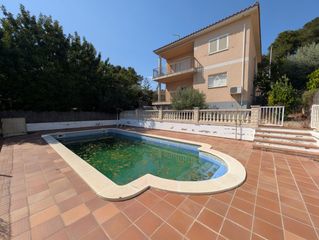 Chalet  Carrer costes del garraf. Chalet de venta en segur de calafell - segur de dalt