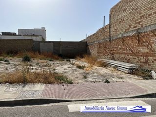 Landgut in Osuna. Terreno en venta en zona huerto de los padres