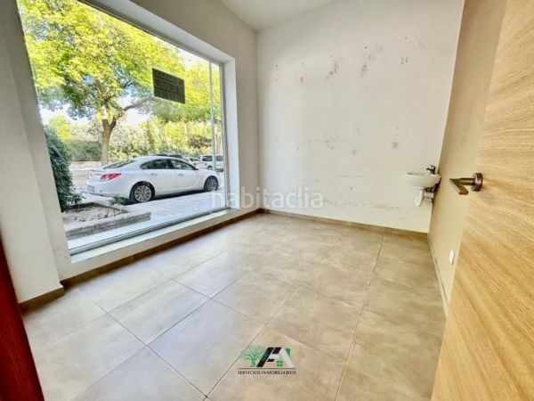 Foto 6ff35d3e-4ac6-4984-acdd-829088120f54. Lloguer local comercial a Úbeda