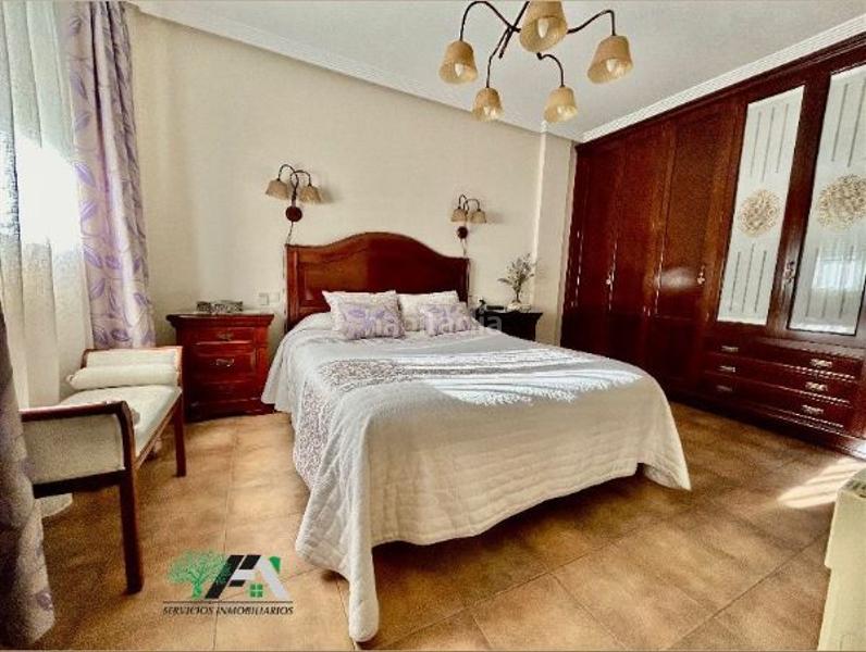 Foto cbbceb47-9e52-42e3-9807-a5f8437d7ade. Casa  / chalet adosado en venta en nutroton, en Baeza