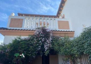 Casa  Calle huelva. Casa / chalet adosado en venta en calle huelva, canena