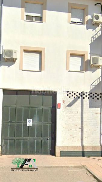 Foto 6681a78d-aeb2-4900-a445-80726d55a1b1. Parking voiture dans Baeza