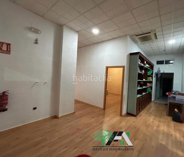 Foto e12ff33a-cc54-4b9b-abd4-f7c6b29a05cd. Lloguer local comercial a Baeza