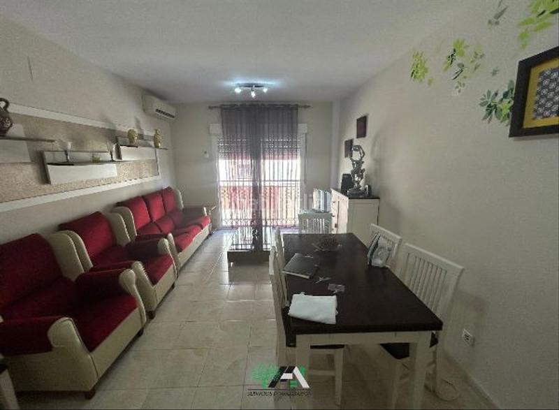 Foto 37f99f42-e9cd-4504-b518-3505f9a5db35. Piso  en venta en calle cura, en Baeza