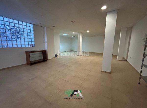Foto 6dc4aa28-8d2a-44b2-82b5-f0db603a86e2. Lloguer local comercial a Baeza
