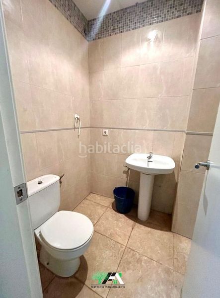 Foto a4a9f79e-ab4f-4175-93bc-db483ef26d32. Lloguer local comercial a Baeza