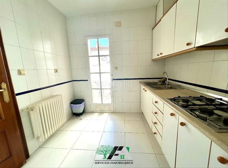 Foto b6f67774-f6c2-4db9-be69-2680d4e37cc0. Alquiler casa  / chalet adosado en alquiler en calle azulejos, en Baeza