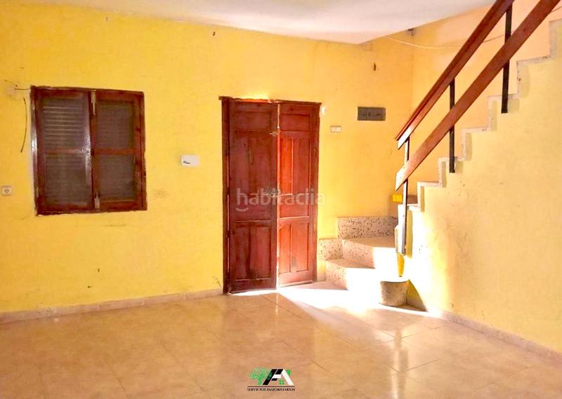 Foto 2cdbef7a-5dcf-49e9-8e24-54b686ebeba6. Casa  en venta en calle melindres, . en Rus