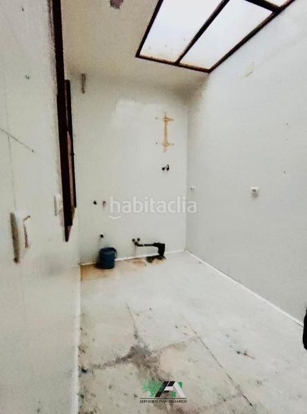 Foto b0f48ce9-2525-4a71-845a-aab6d45c8edb. Local comercial a Baeza