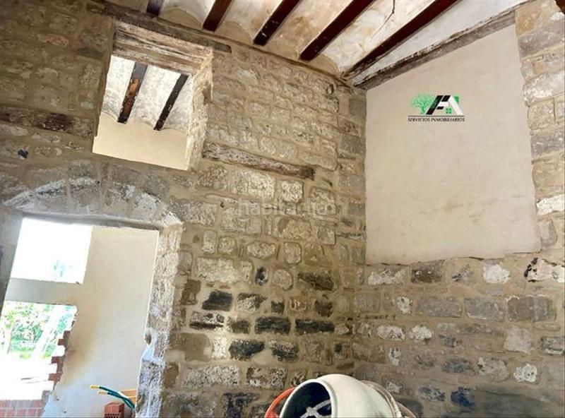 Foto 428ead57-88dd-434f-ac9d-8a64daaf2517. Location local commercial dans Baeza