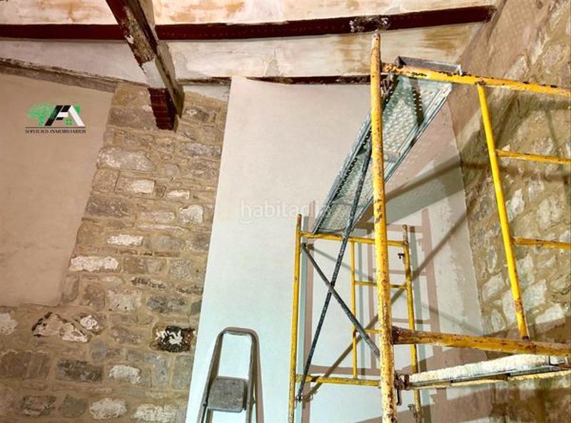 Foto f3ed17bf-c616-49e1-94a2-61cbcc92acc1. Location local commercial dans Baeza