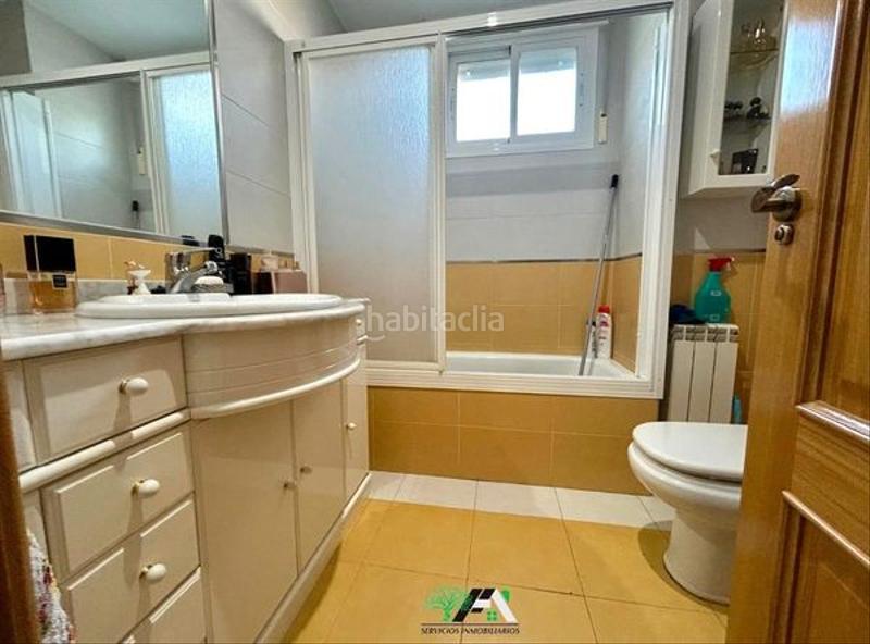 Foto bf670c3f-83df-44b8-8e24-9232db999636. Casa  / chalet adosado en venta en calle san vicente, . en Baeza