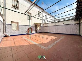 Casa  Calle miguel de unamuno. Casa / chalet adosado en venta en calle miguel de unamuno, baeza