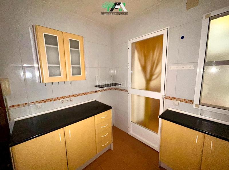Foto 2b0f238d-366c-456a-9df7-99119e2cc0df. Piso  en venta en calle el aladrero, . en Baeza
