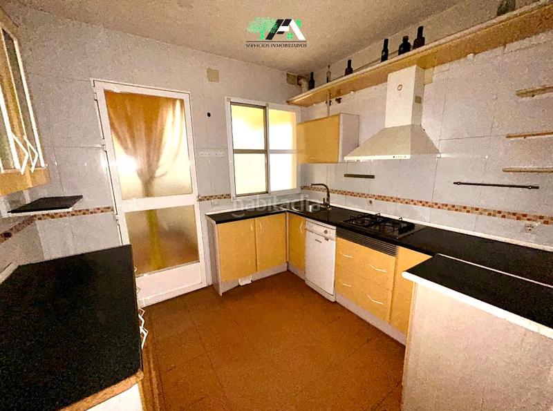 Foto 8e1ece8e-8d92-4217-aa27-3d1ed0064276. Piso  en venta en calle el aladrero, . en Baeza