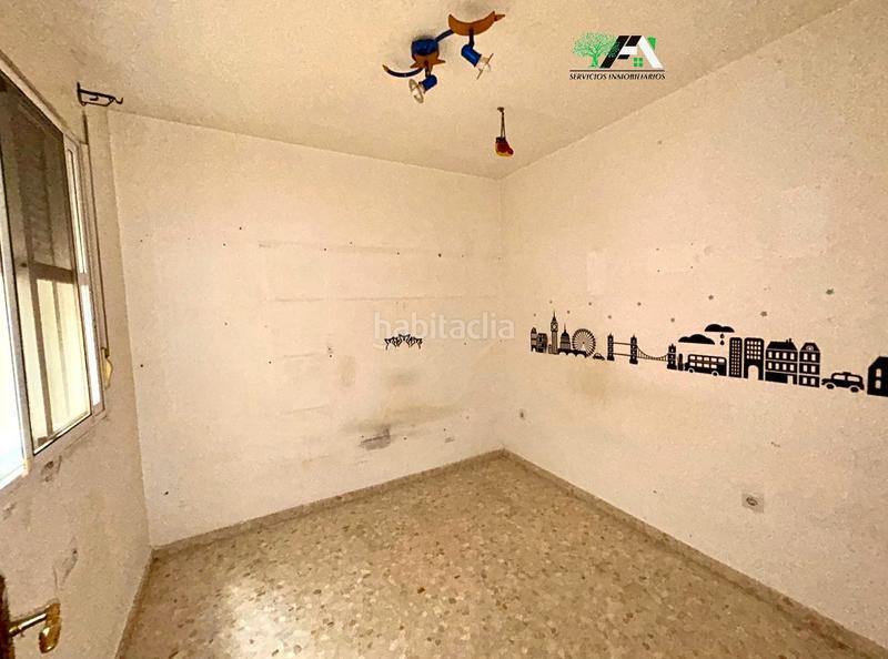 Foto f10ea540-24a2-4237-bfab-4df373d71c8a. Piso  en venta en calle el aladrero, . en Baeza