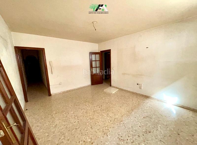 Foto fb6c578b-371e-485b-bf73-310ba1e1ce31. Piso  en venta en calle el aladrero, . en Baeza
