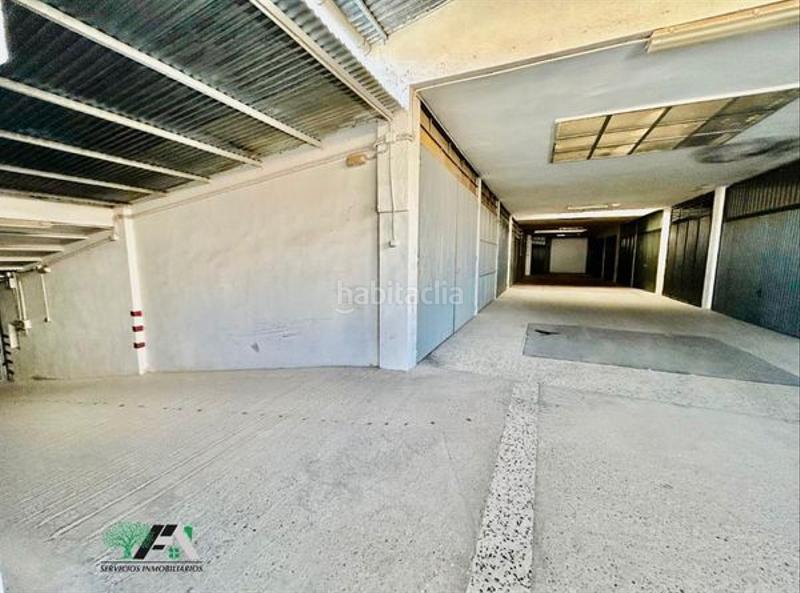Foto 61b9c189-280c-4579-a287-14d8e3c2fd5e. Aparcament cotxe a Baeza